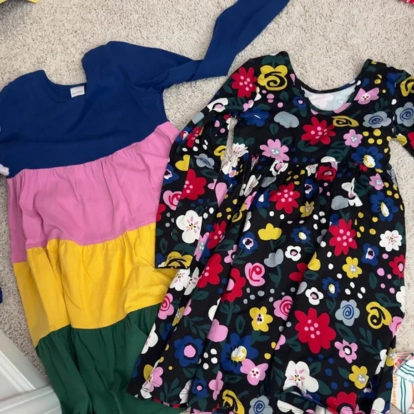 Girls Hanna Andersson Lot size 130 (8) lots of dresses, leggings, and tops - Picture 12 of 15